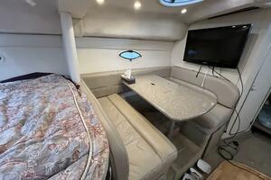 Low Fuss 33ft Maxum Yacht For Sale