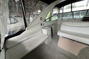 Low Fuss 33ft Maxum Yacht For Sale