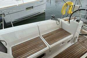 2023 Beneteau Oceanis 38.1 thumbnail 9