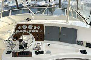 2002 Silverton 42 Convertible thumbnail 15