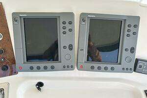 2002 Silverton 42 Convertible thumbnail 16