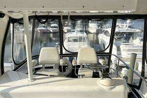 2002 Silverton 42 Convertible thumbnail 13