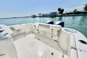 30ft Robalo Yacht For Sale