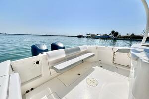 30ft Robalo Yacht For Sale