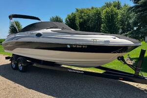 24ft Sea Ray Yacht For Sale