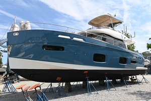 2014 Azimut Magellano 50 thumbnail 2