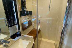 2014 Azimut Magellano 50 thumbnail 30