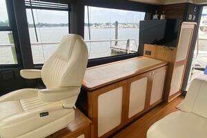 2014 Azimut Magellano 50 thumbnail 18