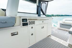 DA BETTER BOAT 36ft Regal Yacht For Sale