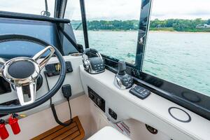 DA BETTER BOAT 36ft Regal Yacht For Sale