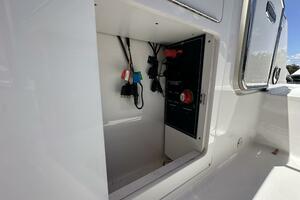 25ft Monterey Yacht For Sale