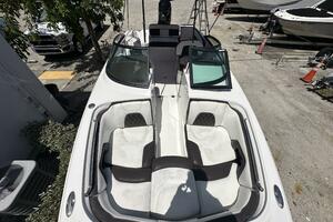 25ft Monterey Yacht For Sale