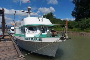 37ft Custom Yacht For Sale