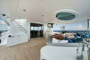 2012 Horizon P110 Tri-Deck thumbnail 2