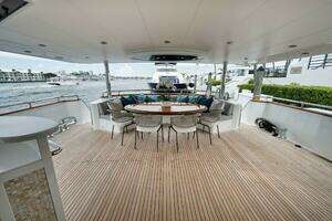 2012 Horizon P110 Tri-Deck thumbnail 3