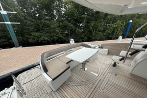 50FT (15.24M) GALEON Worth Avenue Yachts