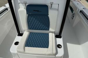 33ft Front Runner Yacht For Sale