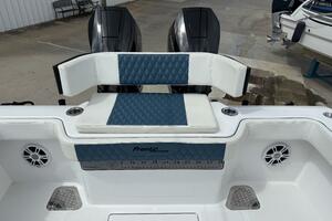33ft Front Runner Yacht For Sale