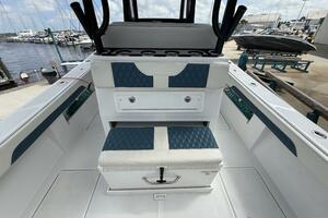 33ft Front Runner Yacht For Sale
