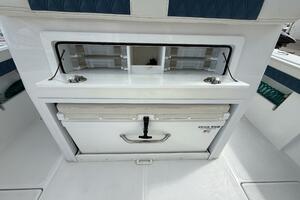33ft Front Runner Yacht For Sale