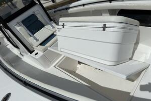 33ft Front Runner Yacht For Sale