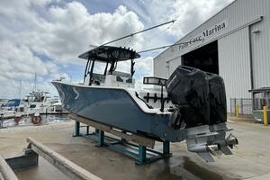 33ft Front Runner Yacht For Sale
