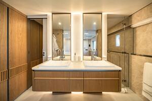 PETITE BELLE 100ft SUNREEF YACHTS Yacht For Sale PETITE BELLE 100ft SUNREEF YACHTS Yacht For Sale