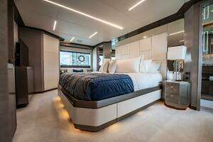 2021 Ocean Alexander 27 Explorer thumbnail 30