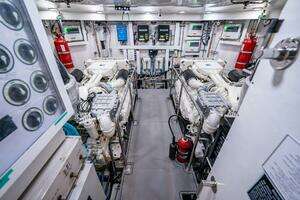 2021 Ocean Alexander 27 Explorer thumbnail 65