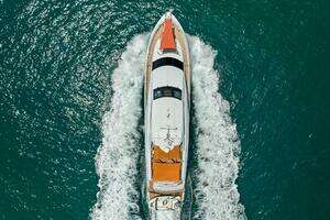 2006 Lazzara Yachts 84 Skylounge thumbnail 90