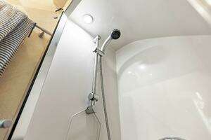 2006 Lazzara Yachts 84 Skylounge thumbnail 78