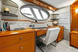 2006 Lazzara Yachts 84 Skylounge thumbnail 53