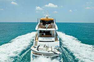 2006 Lazzara Yachts 84 Skylounge thumbnail 96