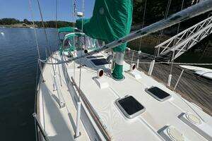 1984 Sabre 38 thumbnail 11