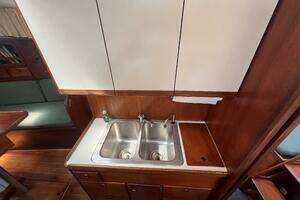 1984 Sabre 38 thumbnail 42