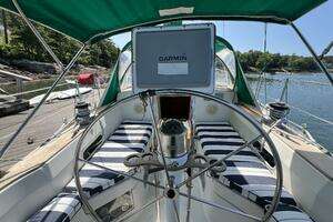 1984 Sabre 38 thumbnail 18
