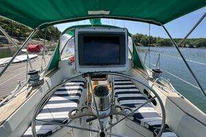 1984 Sabre 38 thumbnail 19