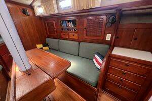 1984 Sabre 38 thumbnail 32