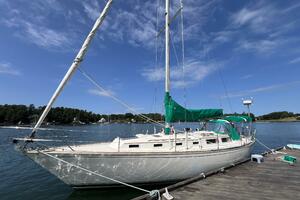 Sirius 38ft Sabre Yacht For Sale