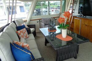 Ivory Lady 70ft Hatteras Yacht For Sale