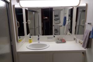 Ivory Lady 70ft Hatteras Yacht For Sale