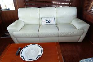 Ivory Lady 70ft Hatteras Yacht For Sale