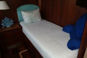 Ivory Lady 70ft Hatteras Yacht For Sale