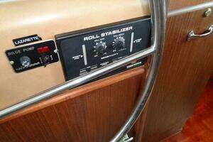 1987 Hatteras 70 Cockpit Motor Yacht thumbnail 44