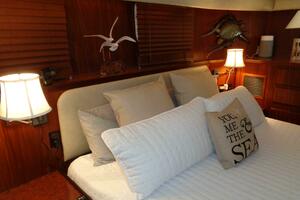 Ivory Lady 70ft Hatteras Yacht For Sale
