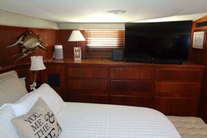 Ivory Lady 70ft Hatteras Yacht For Sale