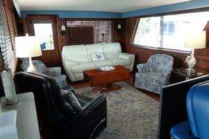 1987 Hatteras 70 Cockpit Motor Yacht thumbnail 34