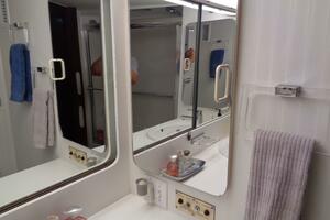 Ivory Lady 70ft Hatteras Yacht For Sale