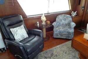 Ivory Lady 70ft Hatteras Yacht For Sale