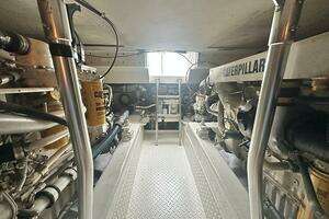1999 Ocean Yachts 40 thumbnail 52